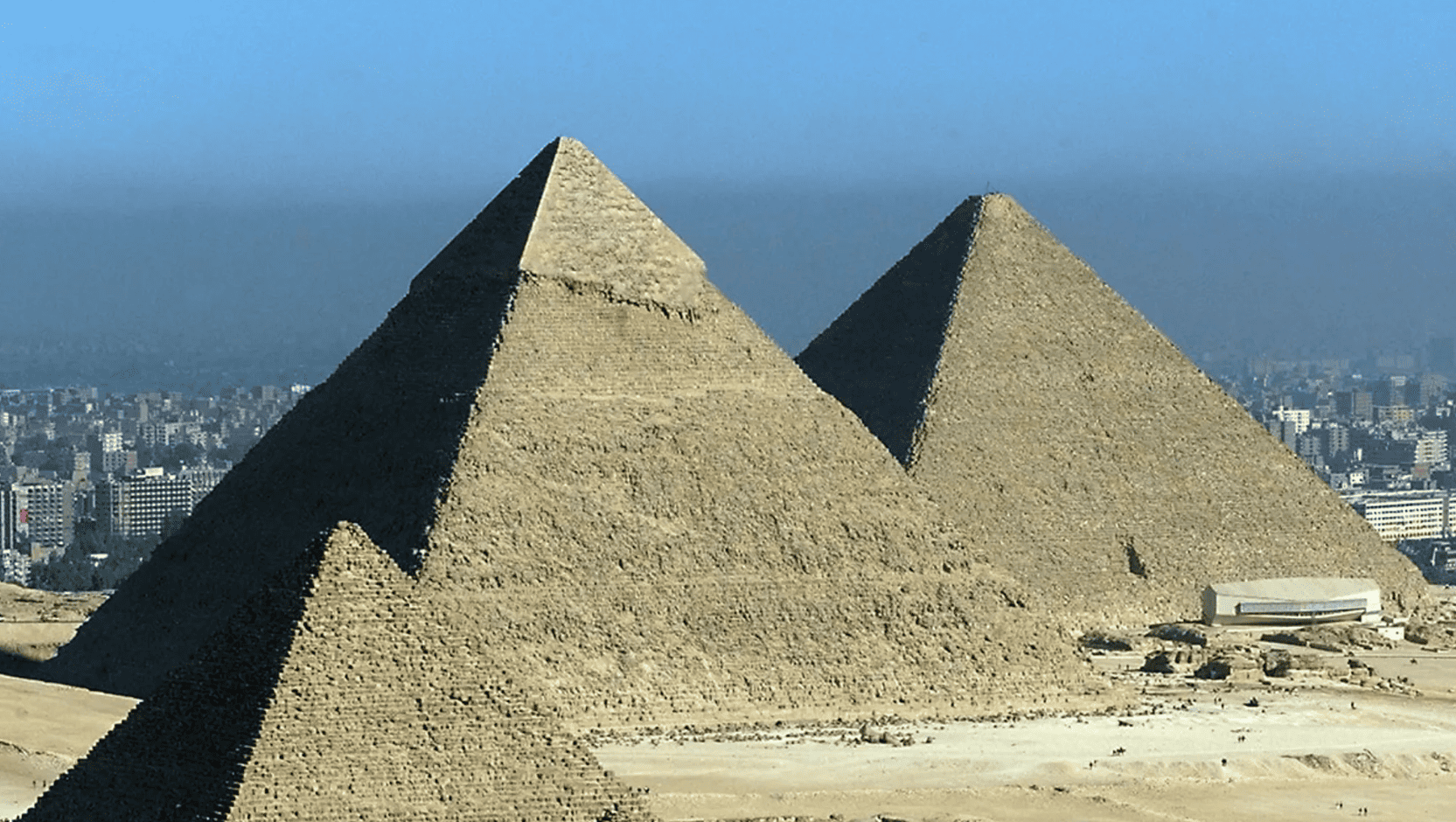 Boxing stars prepare for Glory in Giza near the Pyramids